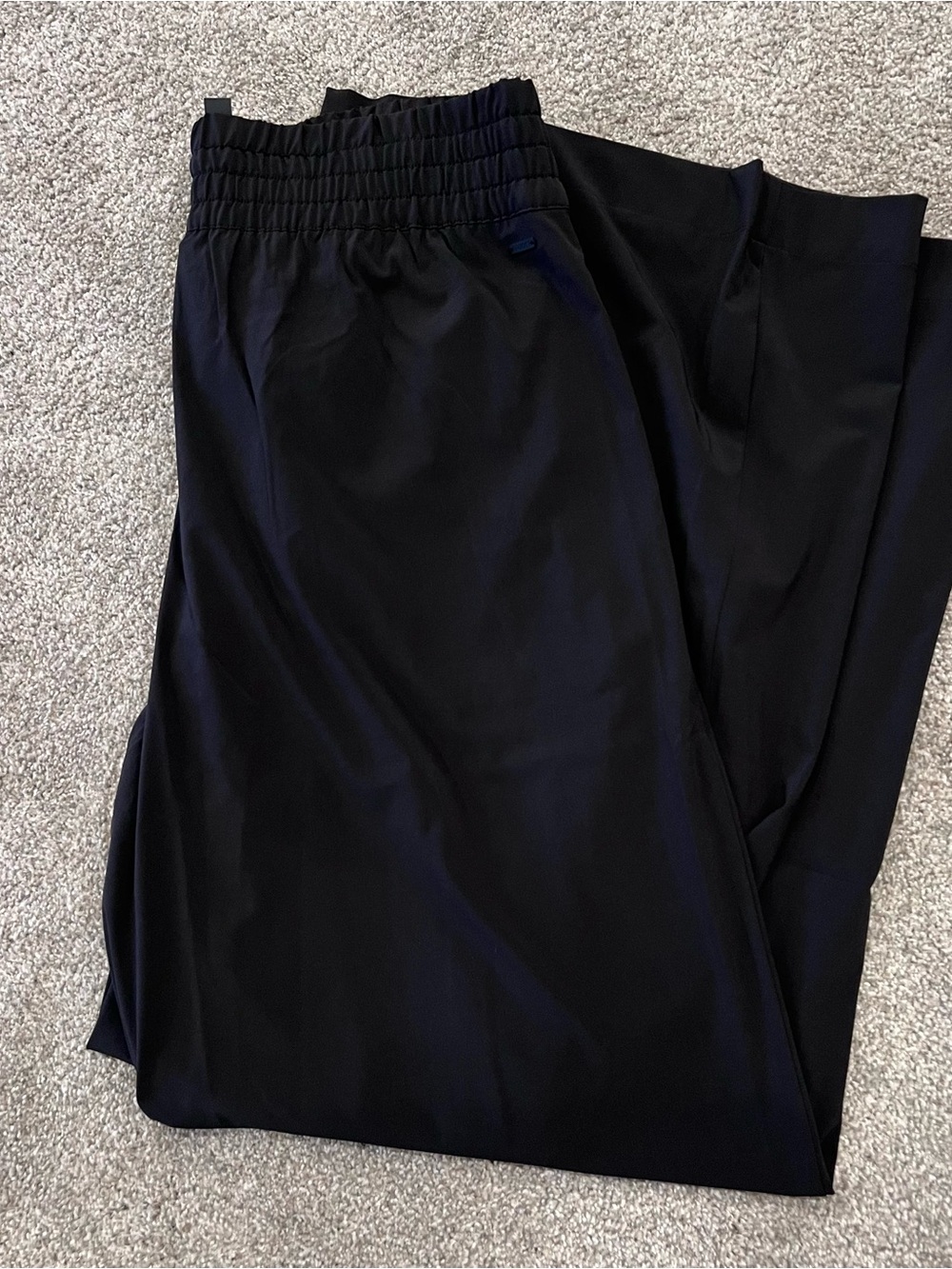 Vuori Villa Wideleg Pant Black NWT Women’s Size XL VW4047 Wide Leg $128 Silky - Picture 13 of 16